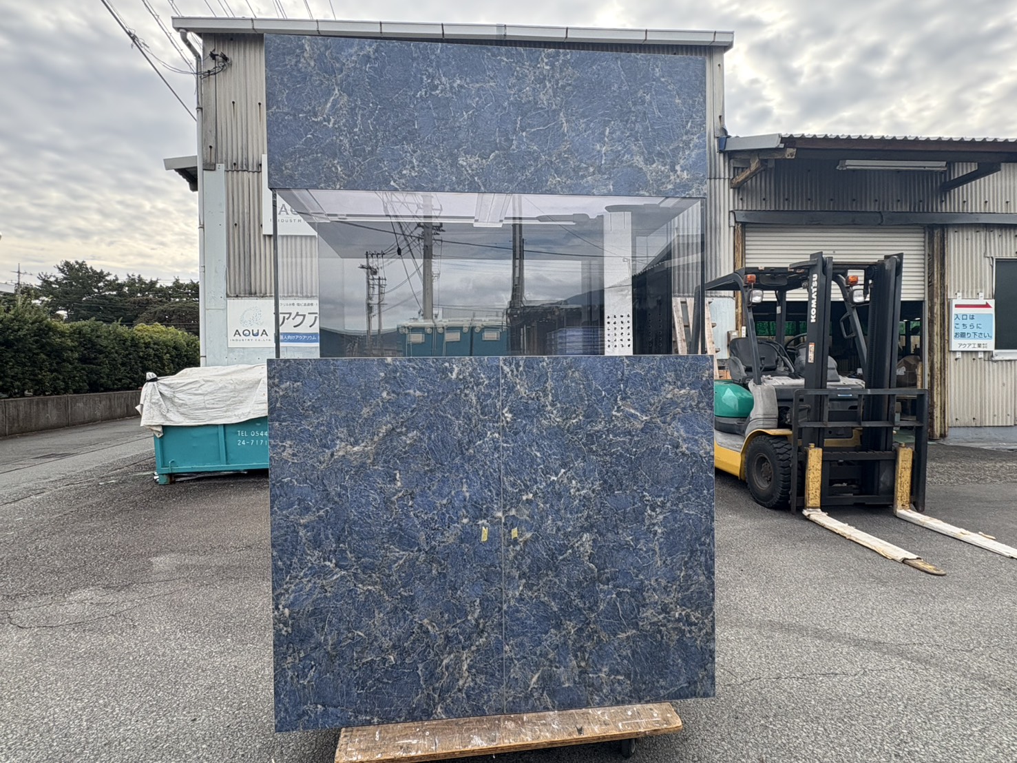 アクリル水槽/化粧板付きアングル架台/フードカバー